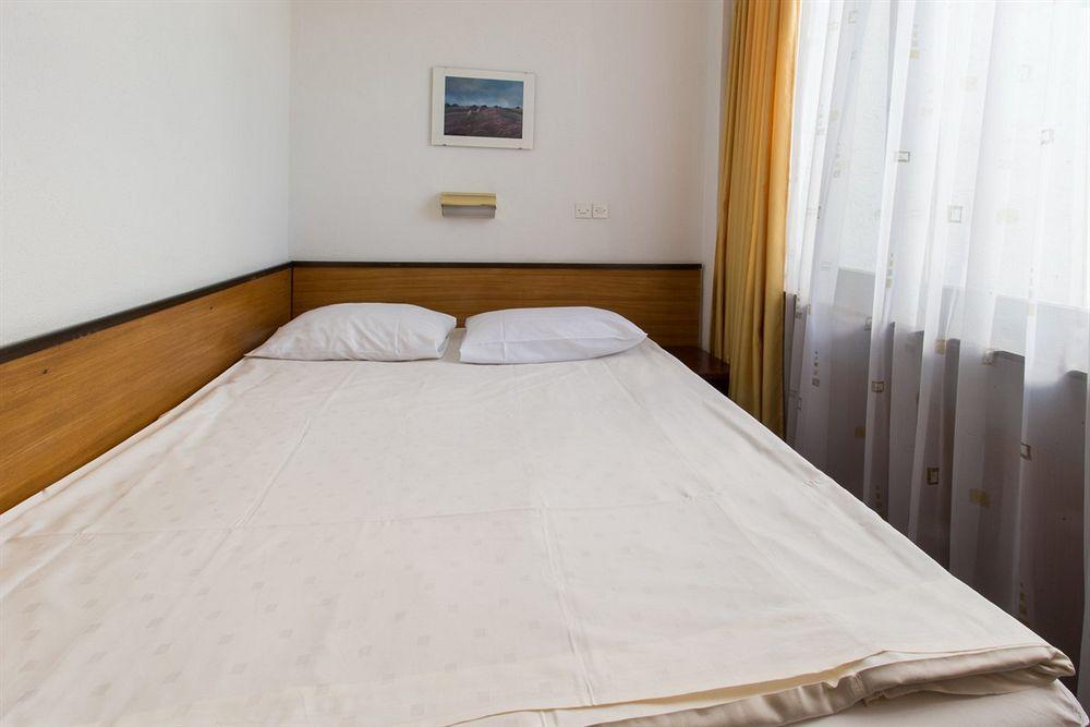 בלד Hotel Krim מראה חיצוני תמונה
