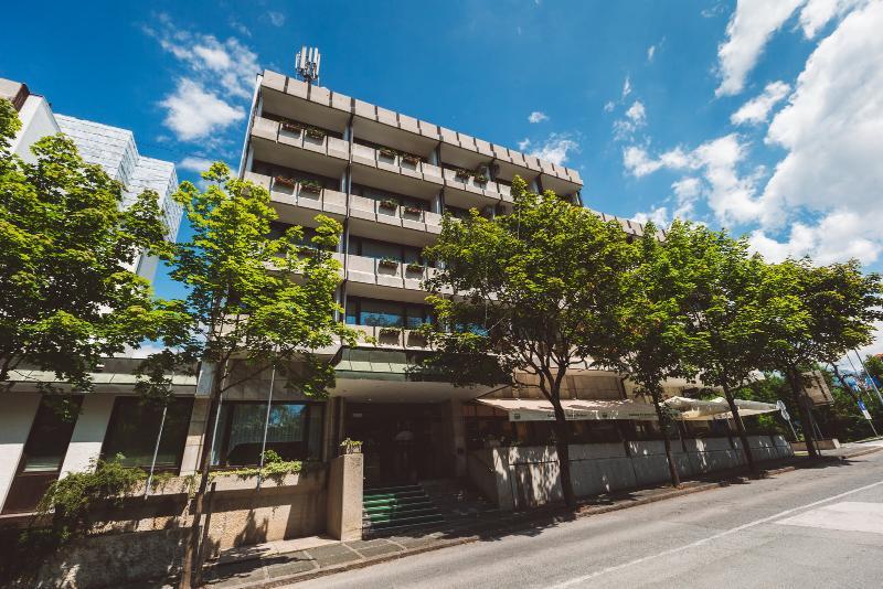 בלד Hotel Krim מראה חיצוני תמונה